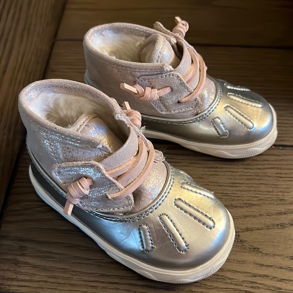 Sperry Girls Crib Boots 4M